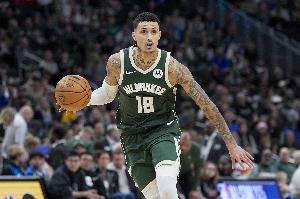 九游娱乐官方-库兹马：我对自己的能力绝对自信 关键是要把这种状态延续整场